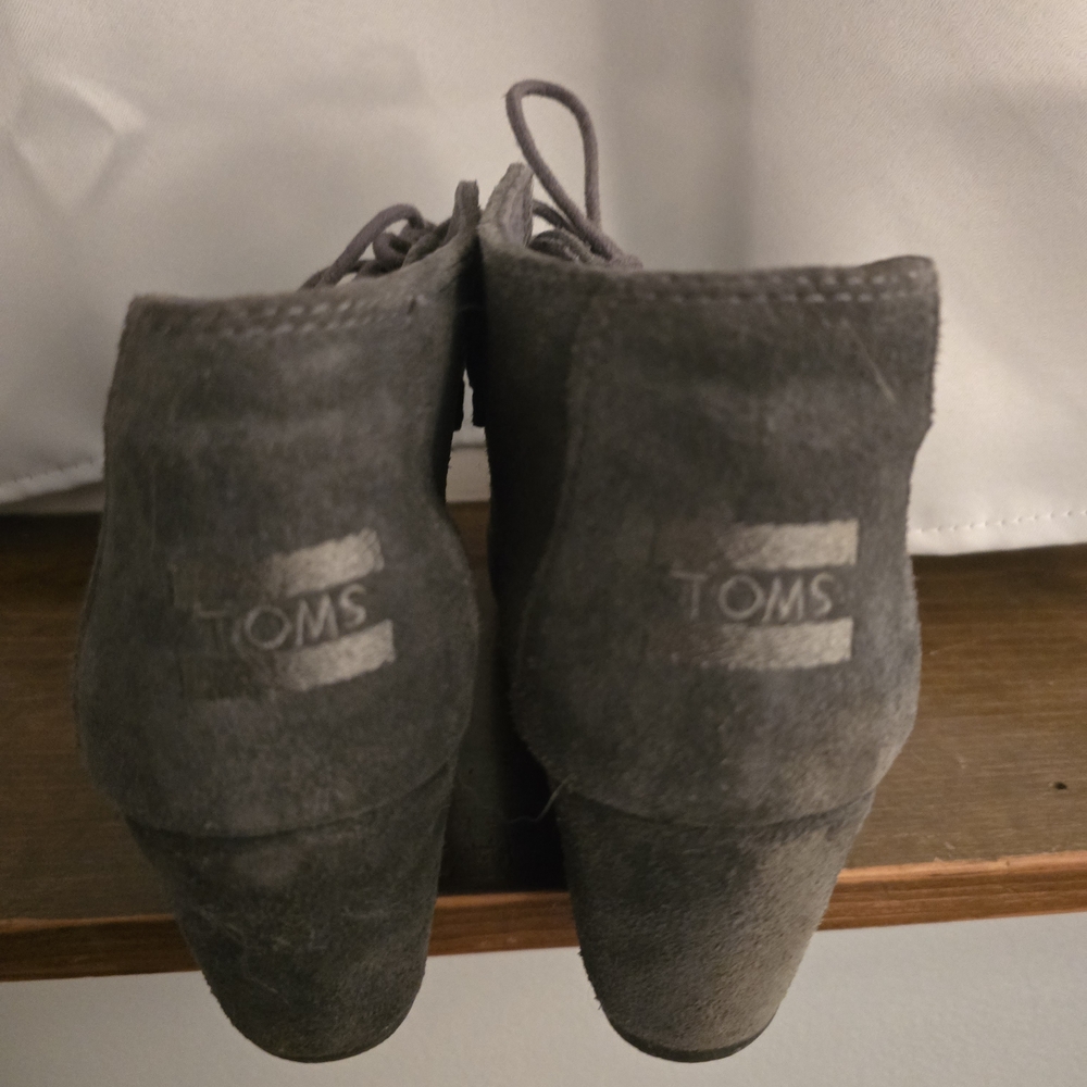 Toms Black Suede Wedge Shoes - Picture 4 of 5
